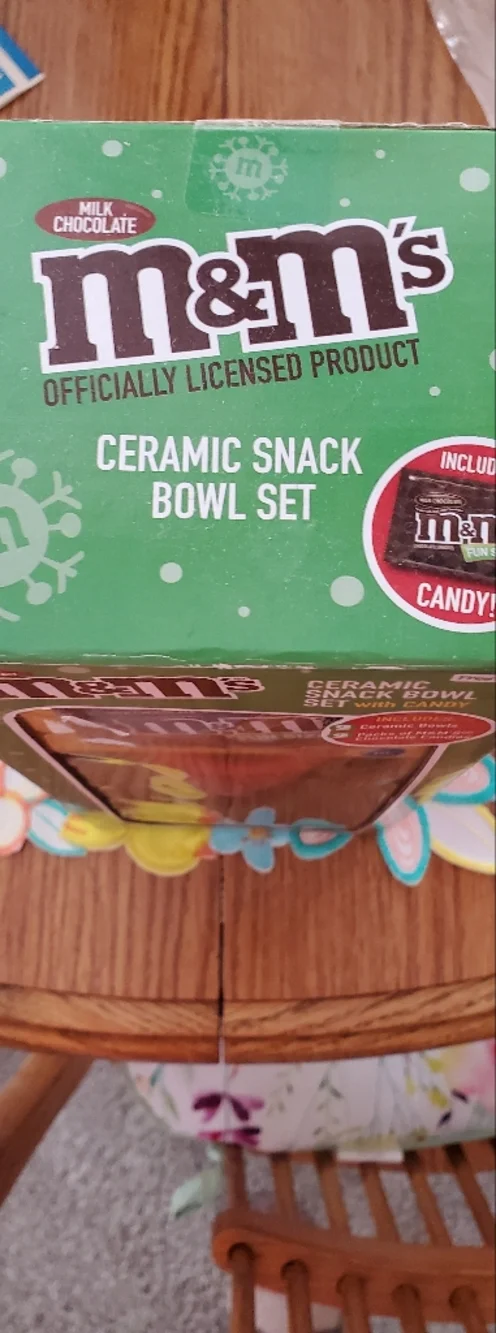 M&M'S Ceramic Snack Bowls - Red & Green Characters